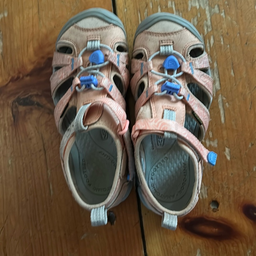 Girls Keen Sandals